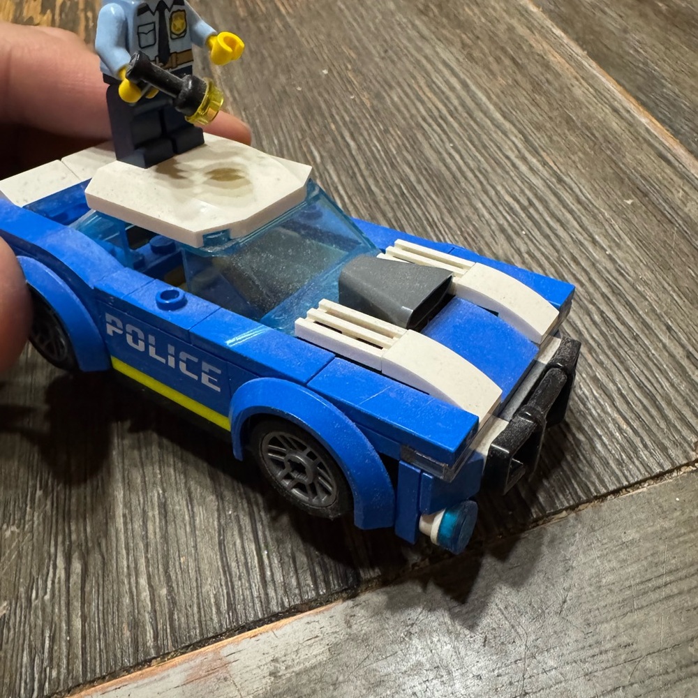 LEGO POLICE CAR
